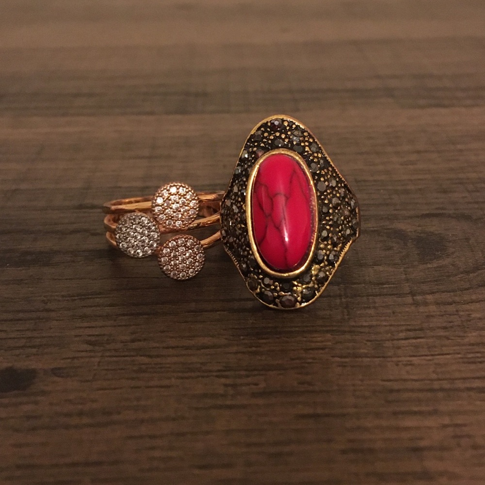 Lot of 2 Rings